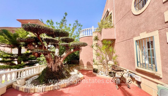 Te koop - Huis - Bungalow - Torrevieja - Torrevieja Centro