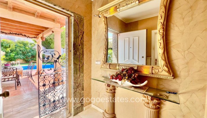 Te koop - Huis - Bungalow - Torrevieja - Torrevieja Centro