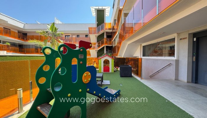 Te koop - Appartement - Appartement op de middelste verdieping - Torrevieja - Torrevieja Centro