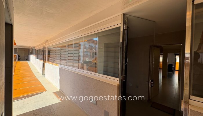 Te koop - Appartement - Appartement op de middelste verdieping - Torrevieja - Torrevieja Centro