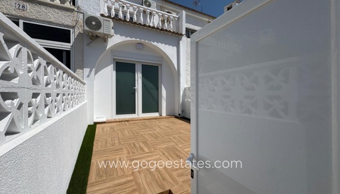 Te koop - Huis - Bungalow - Torrevieja - Torrevieja Centro