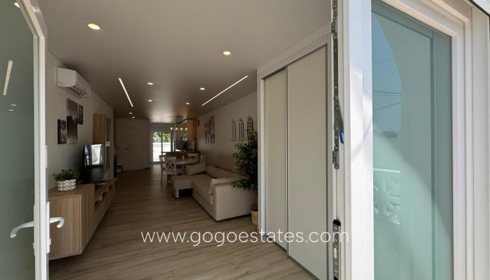 Te koop - Huis - Bungalow - Torrevieja - Torrevieja Centro