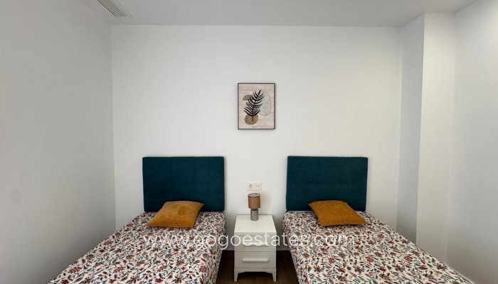 Te koop - Appartement - Appartement op de middelste verdieping - Torrevieja - Torrevieja Centro