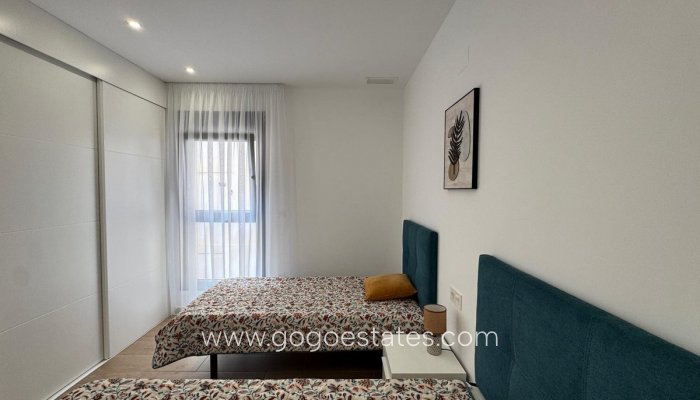 Te koop - Appartement - Appartement op de middelste verdieping - Torrevieja - Torrevieja Centro