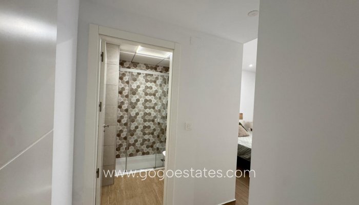 Te koop - Appartement - Appartement op de middelste verdieping - Torrevieja - Torrevieja Centro