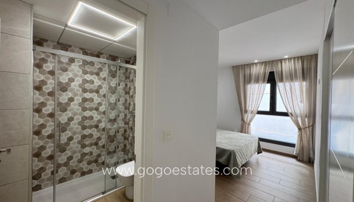 Te koop - Appartement - Appartement op de middelste verdieping - Torrevieja - Torrevieja Centro