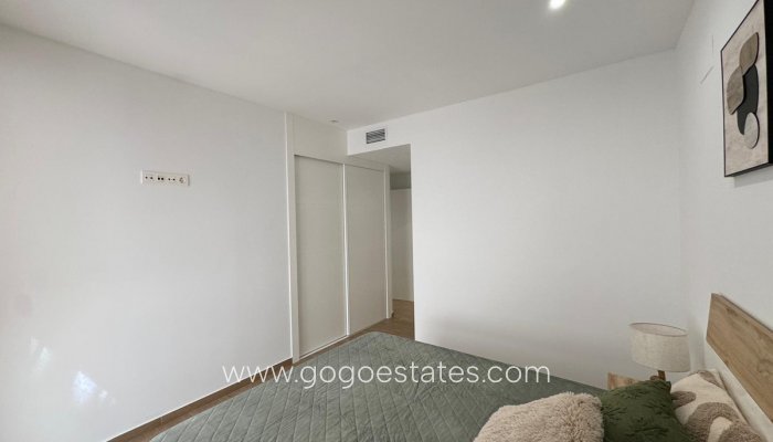 Te koop - Appartement - Appartement op de middelste verdieping - Torrevieja - Torrevieja Centro