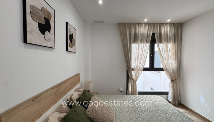 Te koop - Appartement - Appartement op de middelste verdieping - Torrevieja - Torrevieja Centro