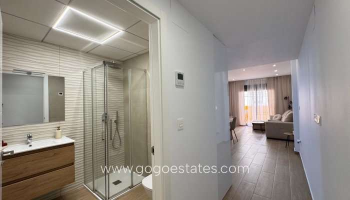 Te koop - Appartement - Appartement op de middelste verdieping - Torrevieja - Torrevieja Centro