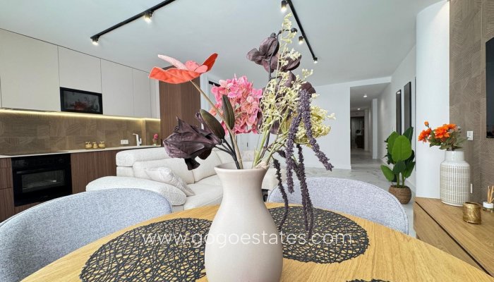 Te koop - Appartement - Appartement op de middelste verdieping - Torrevieja - Torrevieja Centro