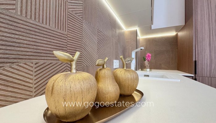 Te koop - Appartement - Appartement op de middelste verdieping - Torrevieja - Torrevieja Centro