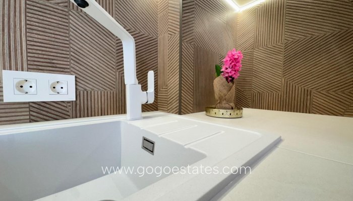 Te koop - Appartement - Appartement op de middelste verdieping - Torrevieja - Torrevieja Centro