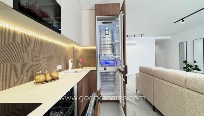 Te koop - Appartement - Appartement op de middelste verdieping - Torrevieja - Torrevieja Centro