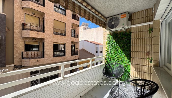 Te koop - Appartement - Appartement op de middelste verdieping - Torrevieja - Torrevieja Centro