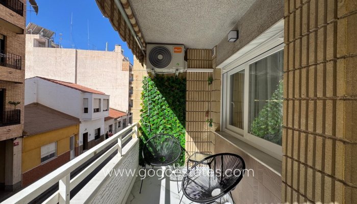 Te koop - Appartement - Appartement op de middelste verdieping - Torrevieja - Torrevieja Centro