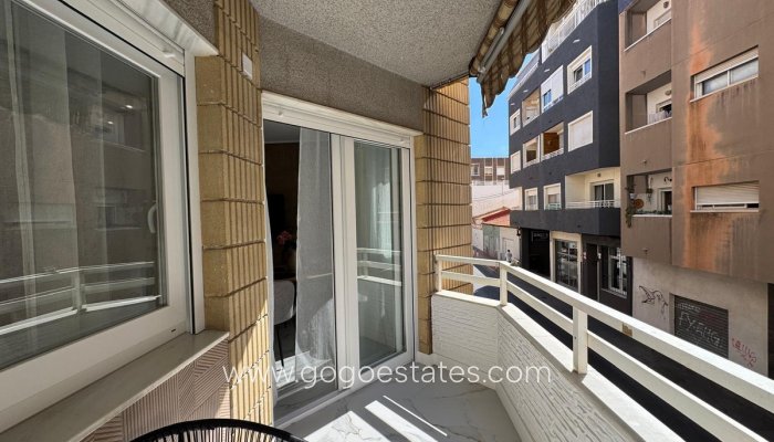 Te koop - Appartement - Appartement op de middelste verdieping - Torrevieja - Torrevieja Centro