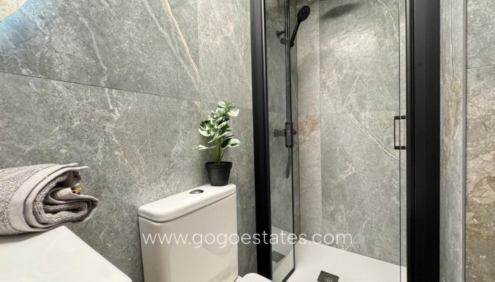 Te koop - Appartement - Appartement op de middelste verdieping - Torrevieja - Torrevieja Centro