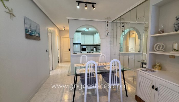 Te koop - Huis - Bungalow - Torrevieja - Torrevieja Centro