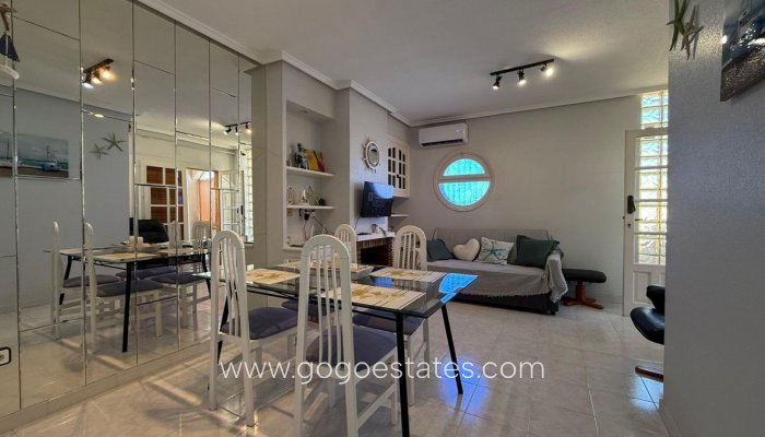 Te koop - Huis - Bungalow - Torrevieja - Torrevieja Centro