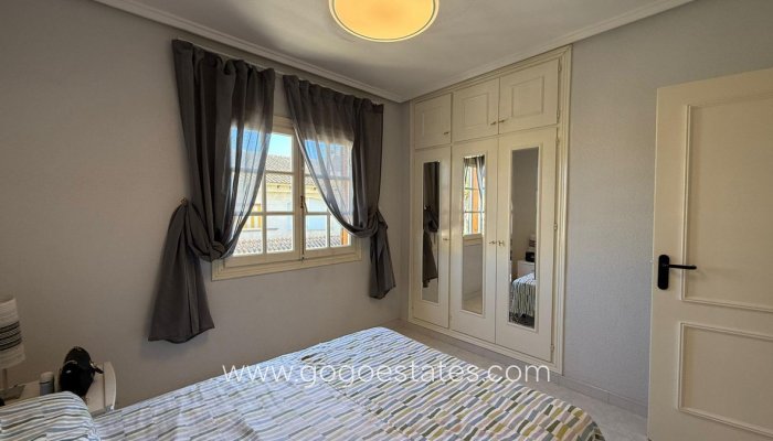 Te koop - Huis - Bungalow - Torrevieja - Torrevieja Centro