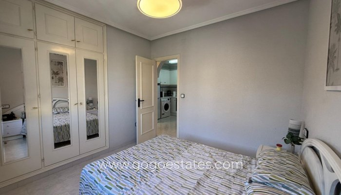 Te koop - Huis - Bungalow - Torrevieja - Torrevieja Centro