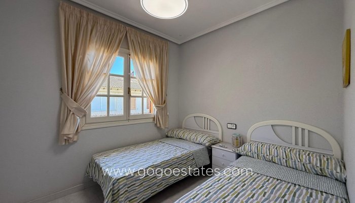 Te koop - Huis - Bungalow - Torrevieja - Torrevieja Centro