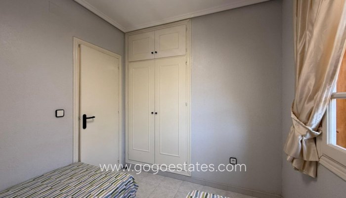 Te koop - Huis - Bungalow - Torrevieja - Torrevieja Centro