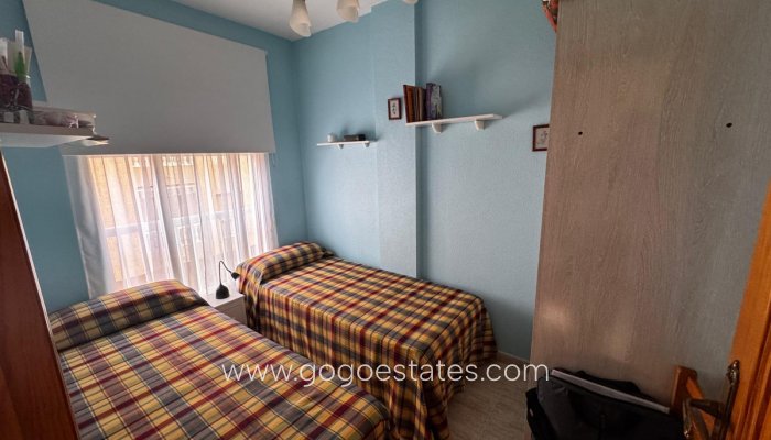 Te koop - Appartement - Appartement op de middelste verdieping - Torrevieja - Torrevieja Centro