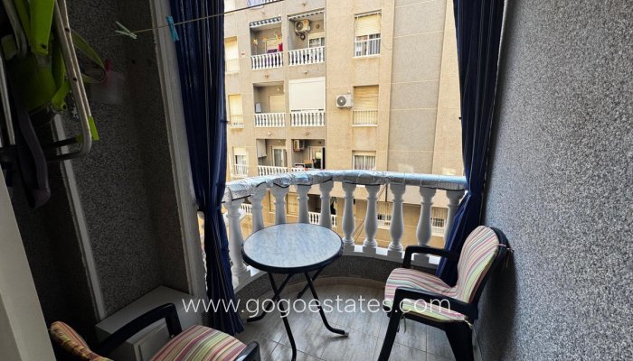 Te koop - Appartement - Appartement op de middelste verdieping - Torrevieja - Torrevieja Centro