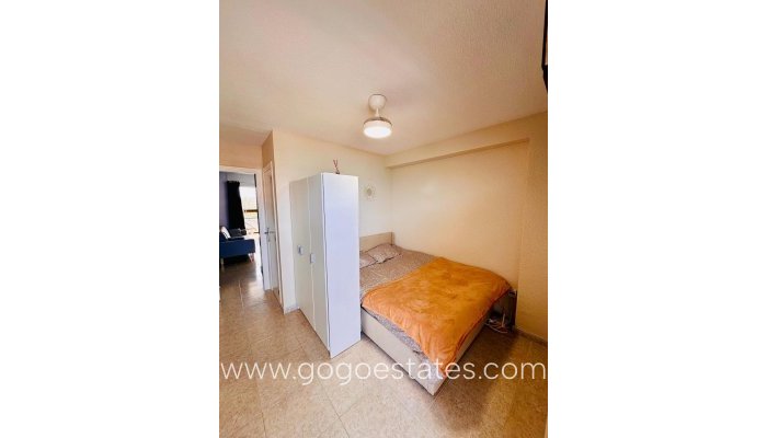 Te koop - Appartement - Appartement op de middelste verdieping - Torrevieja - Torrevieja Centro