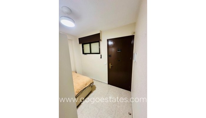 Te koop - Appartement - Appartement op de middelste verdieping - Torrevieja - Torrevieja Centro