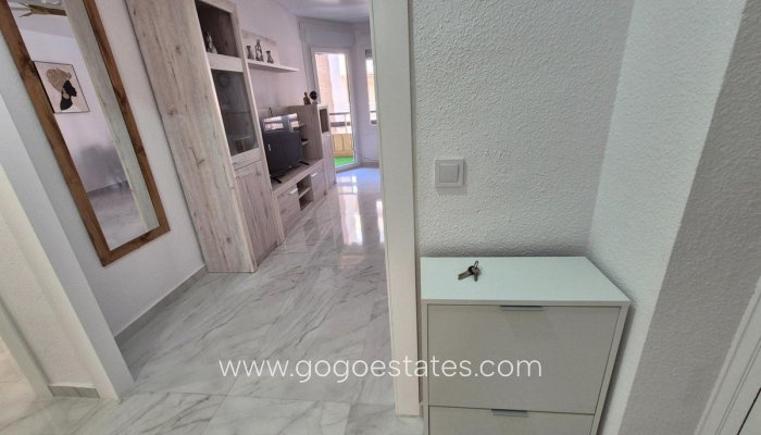 Te koop - Appartement - Appartement op de middelste verdieping - Torrevieja - Torrevieja Centro