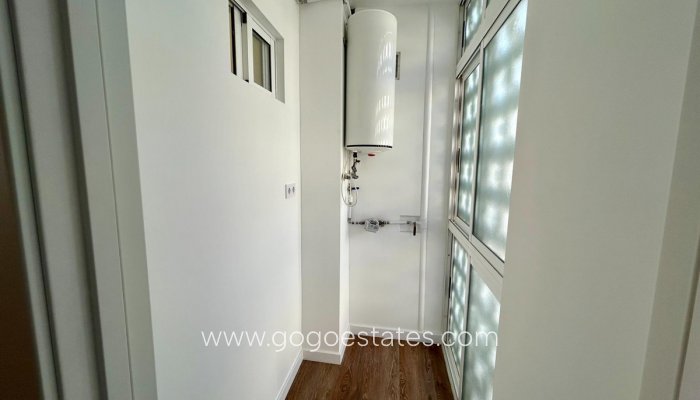 Te koop - Appartement - Appartement op de middelste verdieping - Torrevieja - Torrevieja Centro