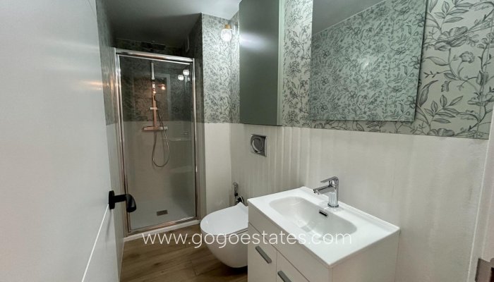 Te koop - Appartement - Appartement op de middelste verdieping - Torrevieja - Torrevieja Centro