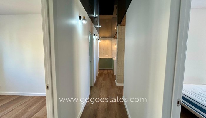 Te koop - Appartement - Appartement op de middelste verdieping - Torrevieja - Torrevieja Centro