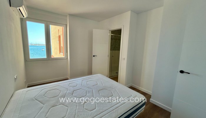 Te koop - Appartement - Appartement op de middelste verdieping - Torrevieja - Torrevieja Centro