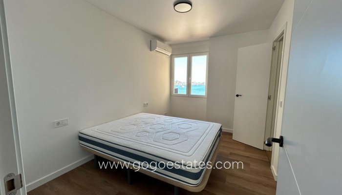 Te koop - Appartement - Appartement op de middelste verdieping - Torrevieja - Torrevieja Centro