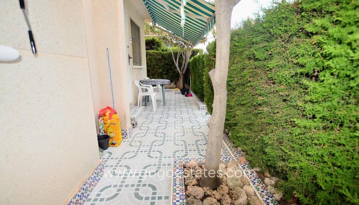 Te koop - Huis - Halfvrijstaande woning - Orihuela - Punta Prima