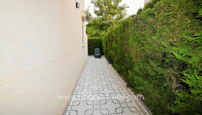 Te koop - Huis - Halfvrijstaande woning - Orihuela - Punta Prima