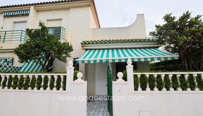 Te koop - Huis - Halfvrijstaande woning - Orihuela - Punta Prima