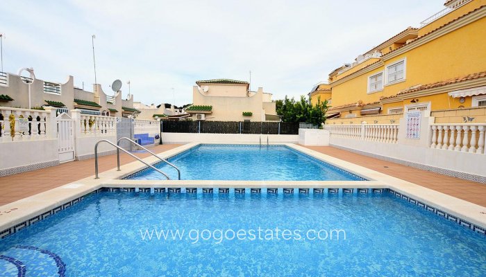 Te koop - Huis - Halfvrijstaande woning - Orihuela - Punta Prima