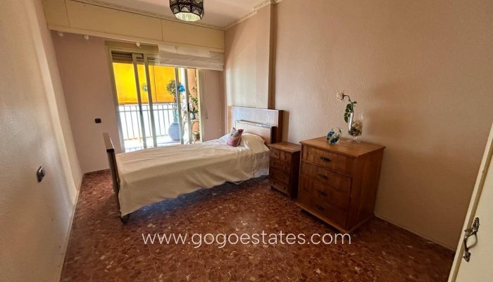 Te koop - Appartement - Appartement op de middelste verdieping - Torrevieja - Torrevieja Centro