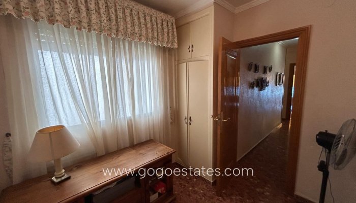 Te koop - Appartement - Appartement op de middelste verdieping - Torrevieja - Torrevieja Centro