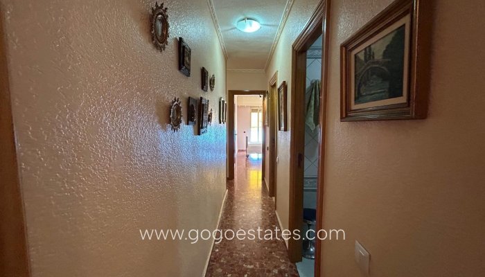 Te koop - Appartement - Appartement op de middelste verdieping - Torrevieja - Torrevieja Centro