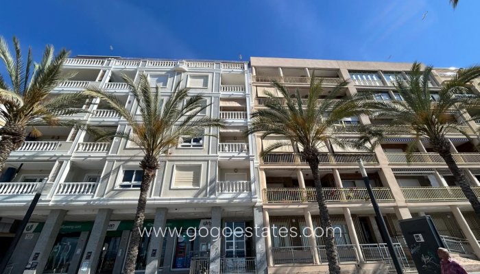 Te koop - Appartement - Appartement op de middelste verdieping - Torrevieja - Torrevieja Centro