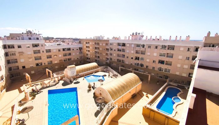 Te koop - Appartement - Appartement op de middelste verdieping - Torrevieja - Torrevieja Centro