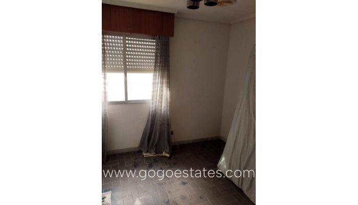 Te koop - Commercieel - Appartementencomplex - Torrevieja - Torrevieja Centro