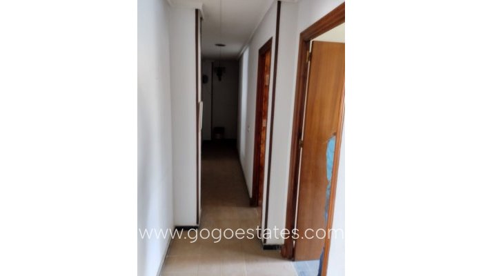 Te koop - Commercieel - Appartementencomplex - Torrevieja - Torrevieja Centro