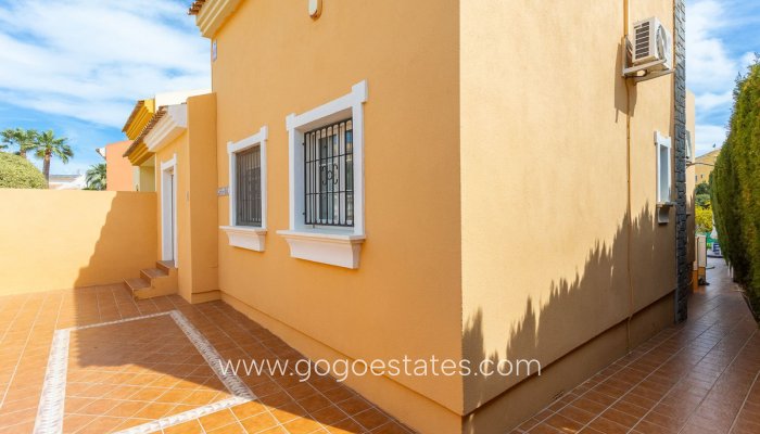 Te koop - Huis - Vrijstaande Villa - Orihuela - Cabo Roig