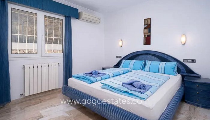 Te koop - Huis - Vrijstaande Villa - Teulada - Moraira